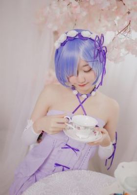 成人久久18_720神马在线观看