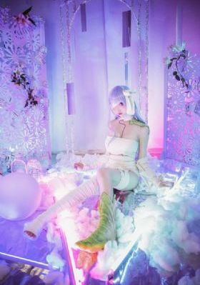 女性裸体不打码_十万网红美女美酱